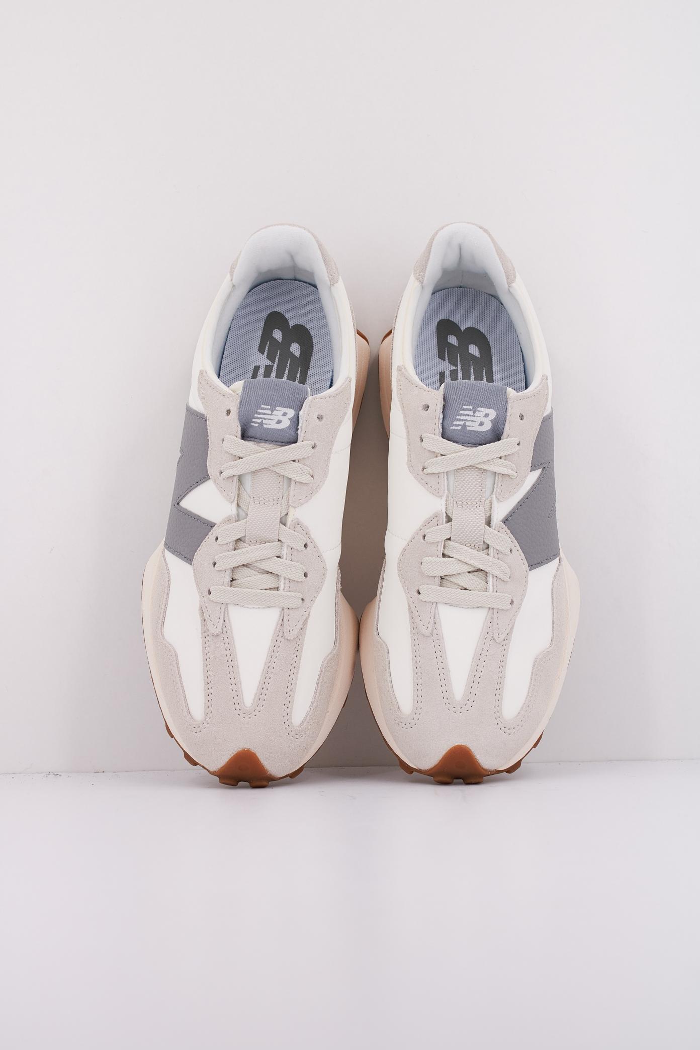 NEW BALANCE U LT en color LT (3)