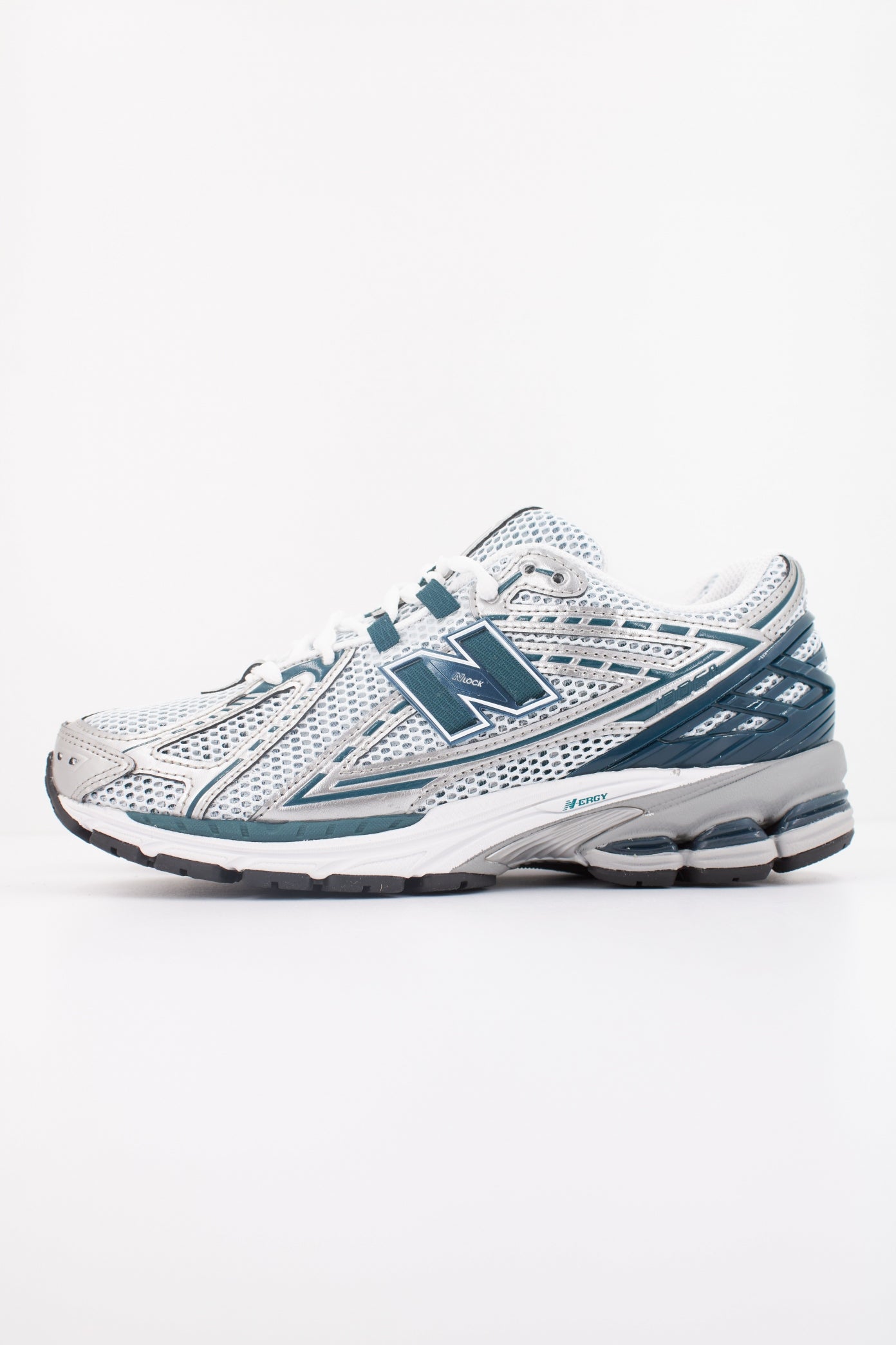 NEW BALANCE U en color RCE (1)