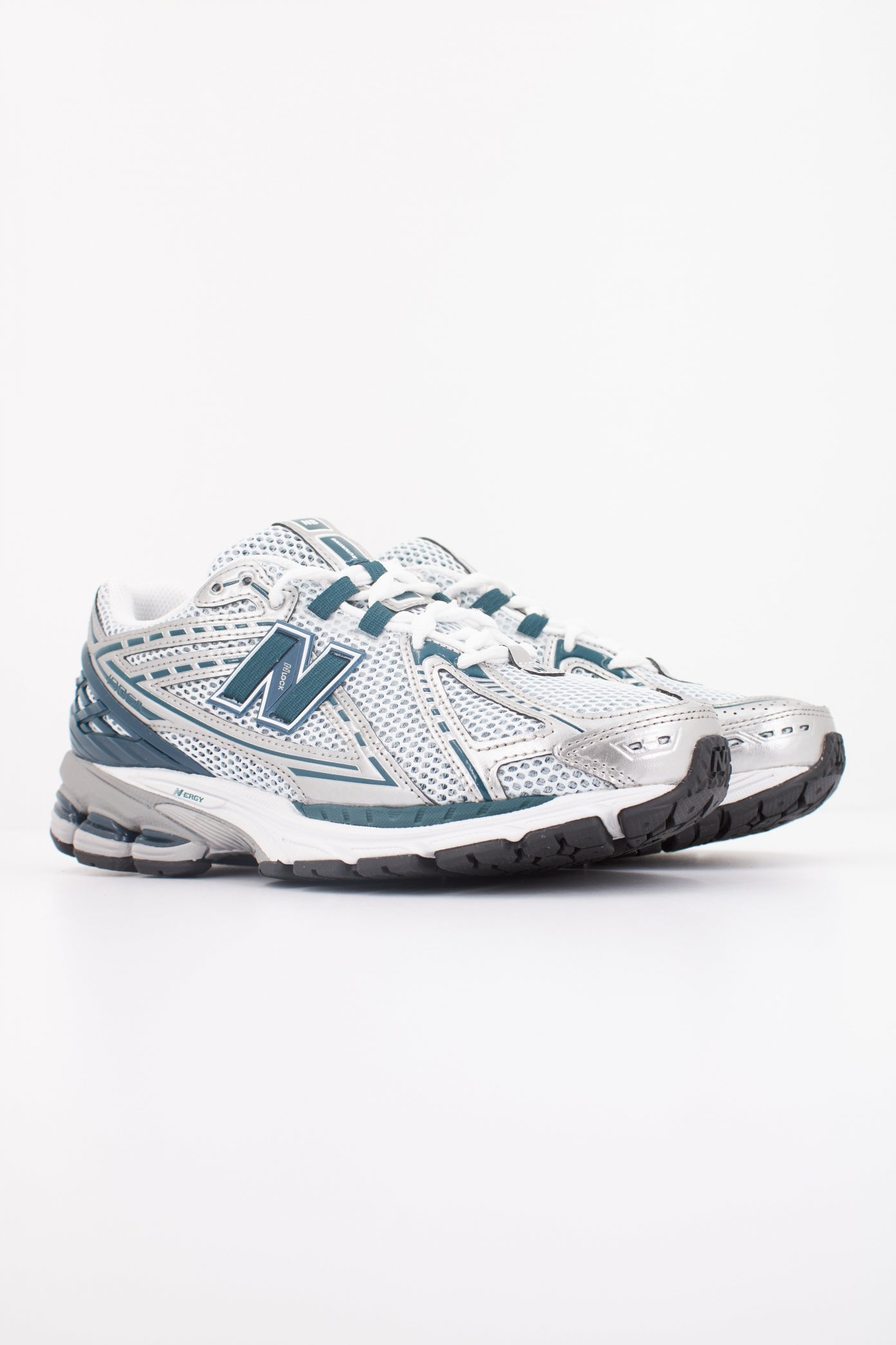 NEW BALANCE U en color RCE (2)