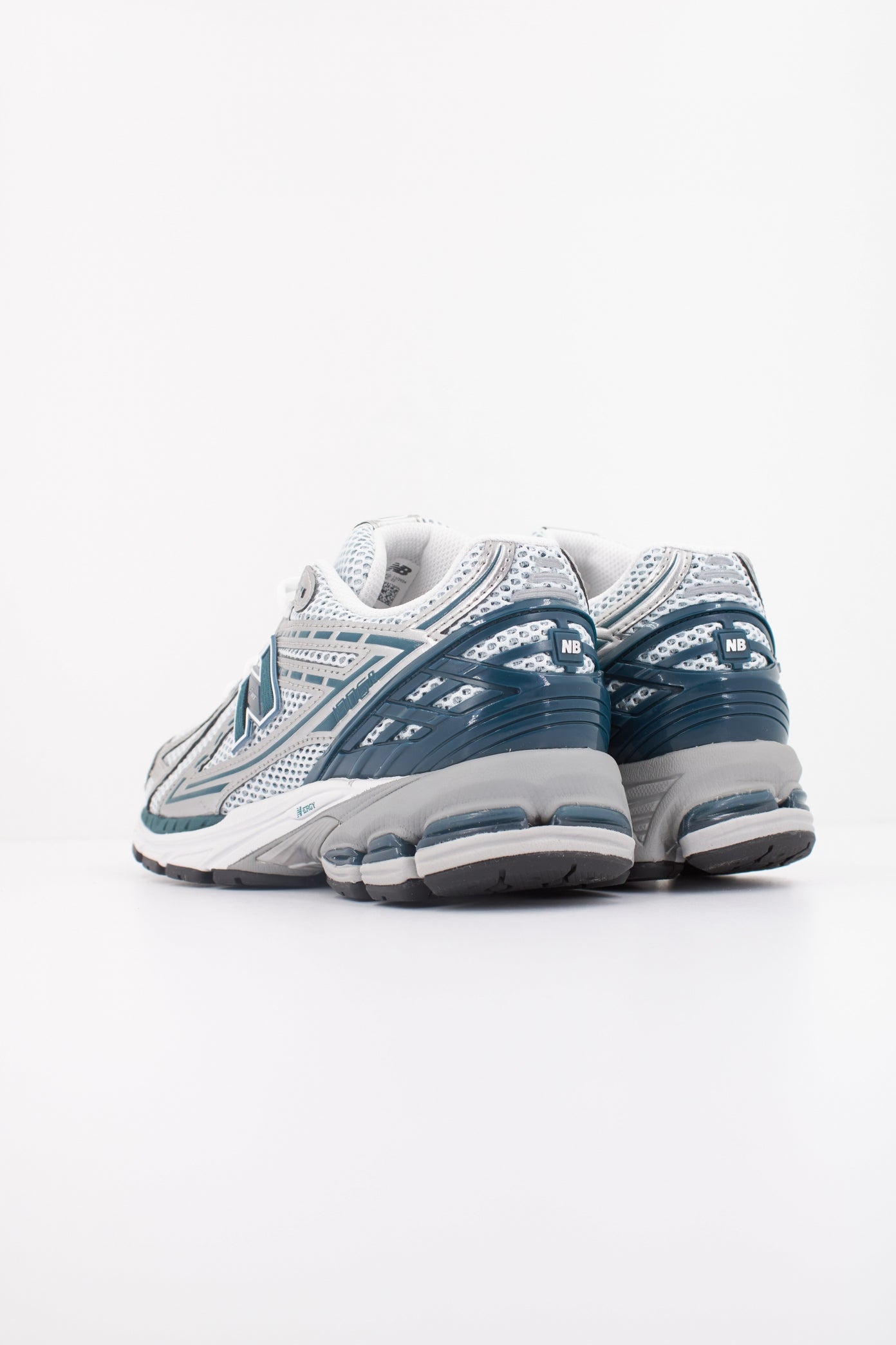 NEW BALANCE U en color RCE (4)