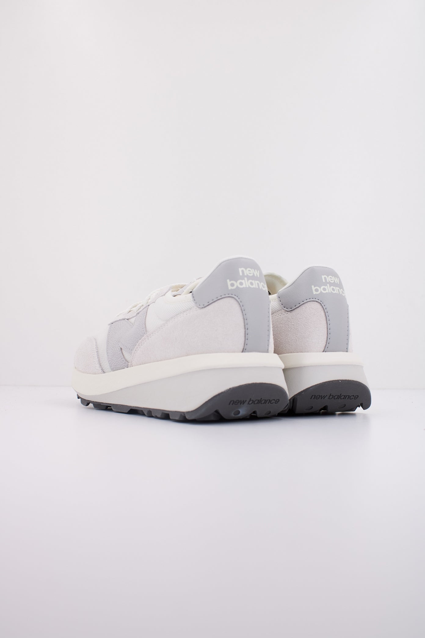 NEW BALANCE U AA en color AA (4)