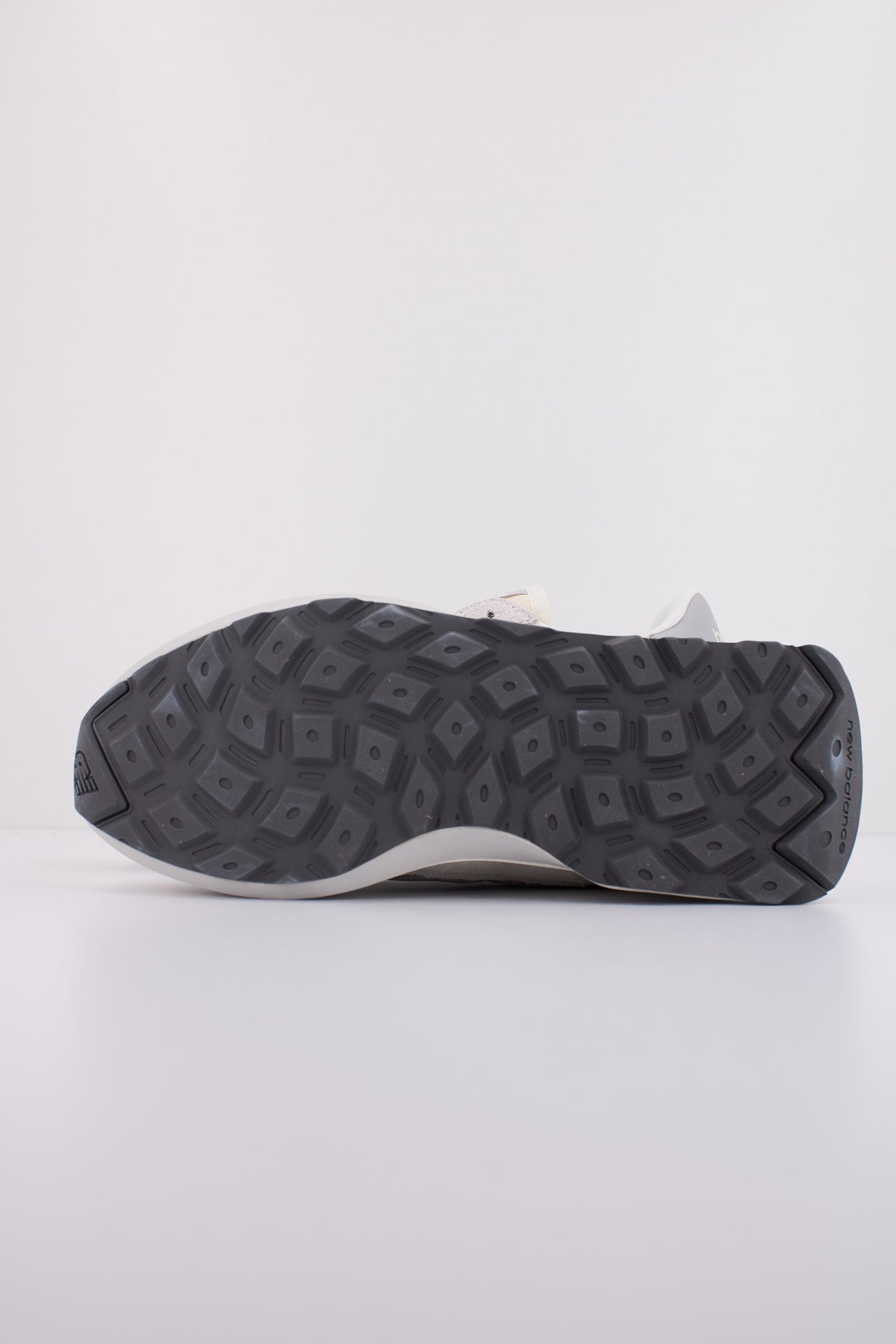 NEW BALANCE U AA en color AA (5)