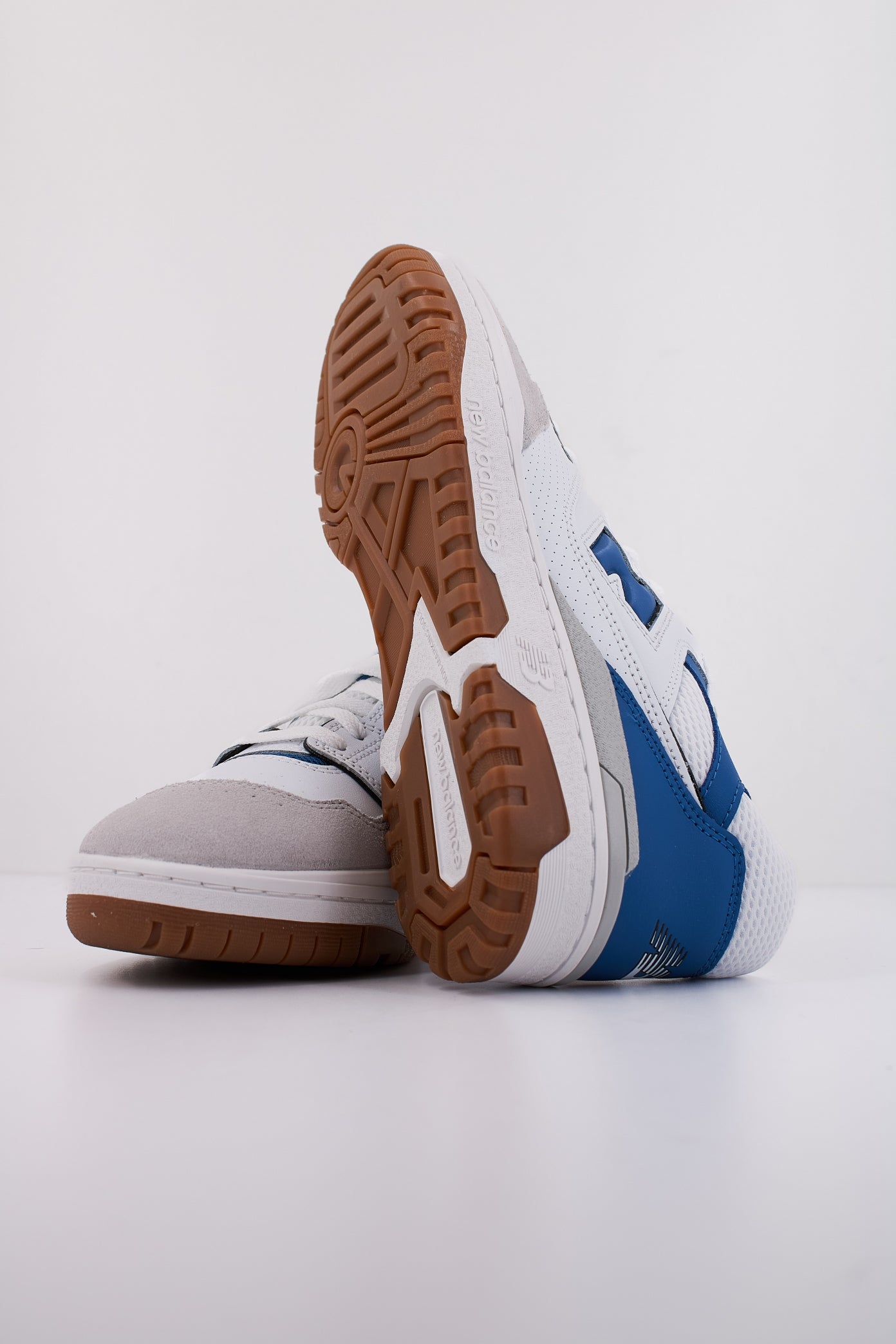 NEW BALANCE BB ESA en color ESA (5)