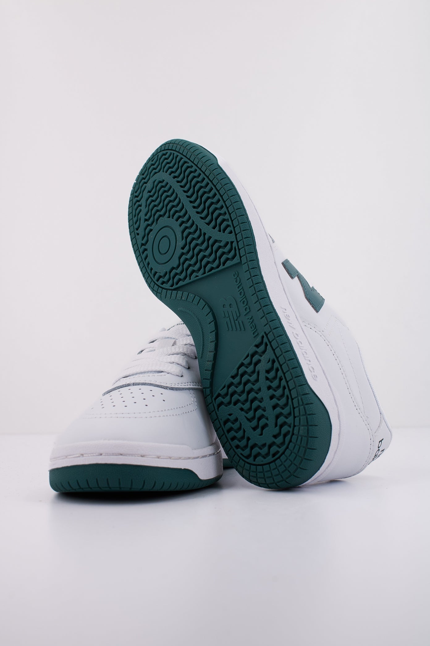 NEW BALANCE BB en color UFG (5)