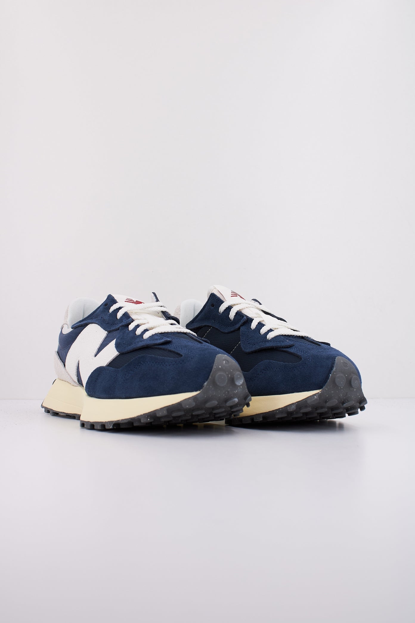 NEW BALANCE U en color WRJ (2)