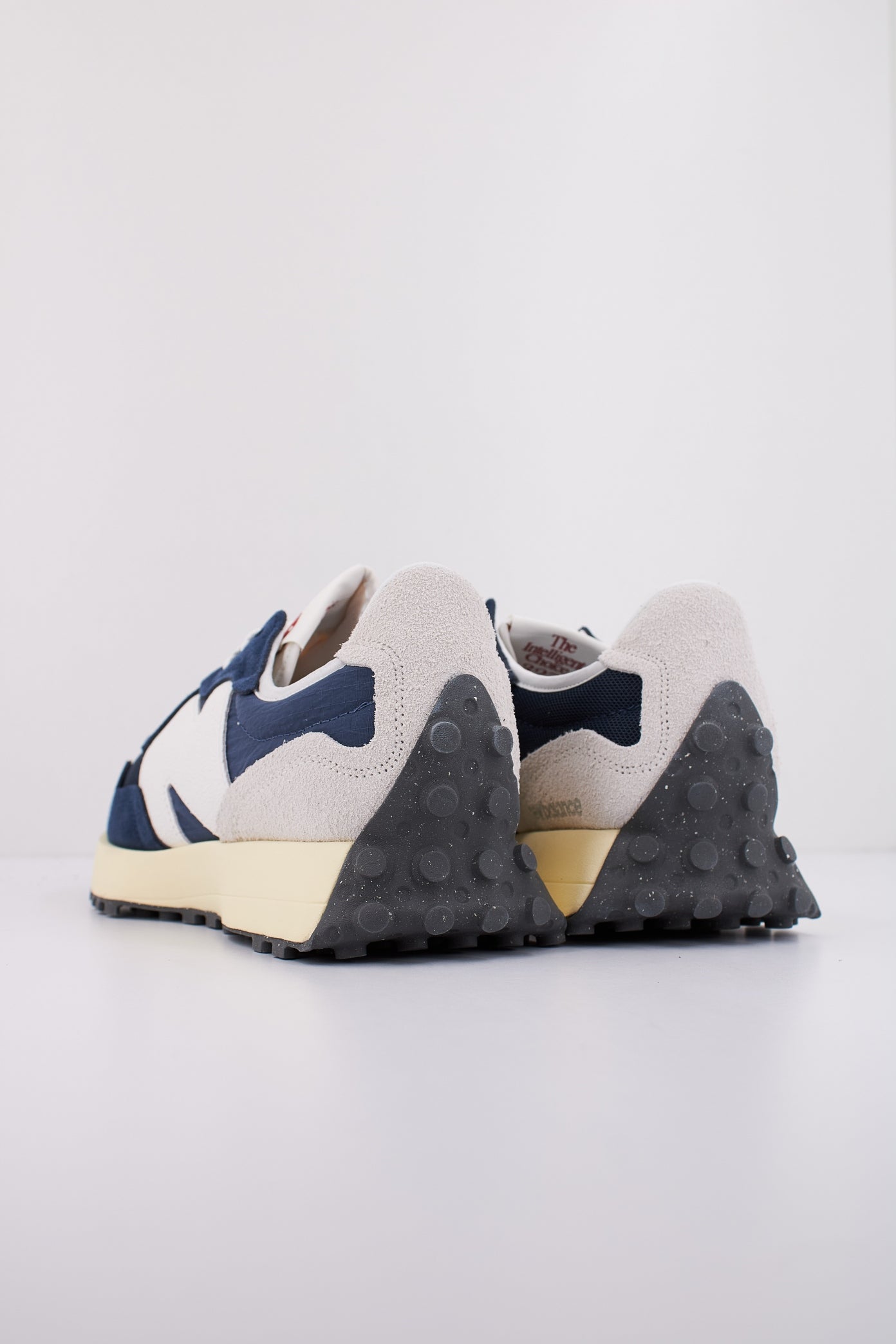 NEW BALANCE U en color WRJ (4)