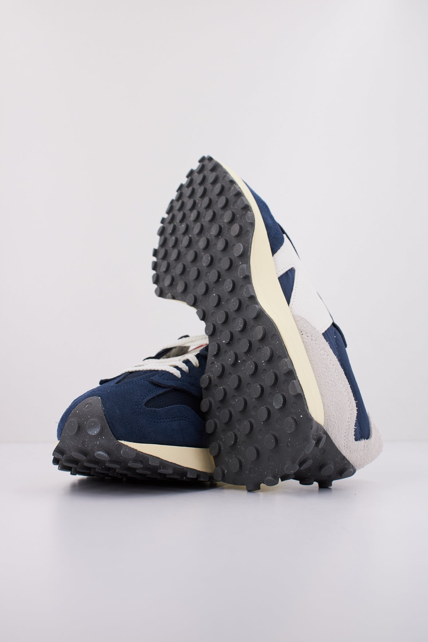 NEW BALANCE U en color WRJ (5)