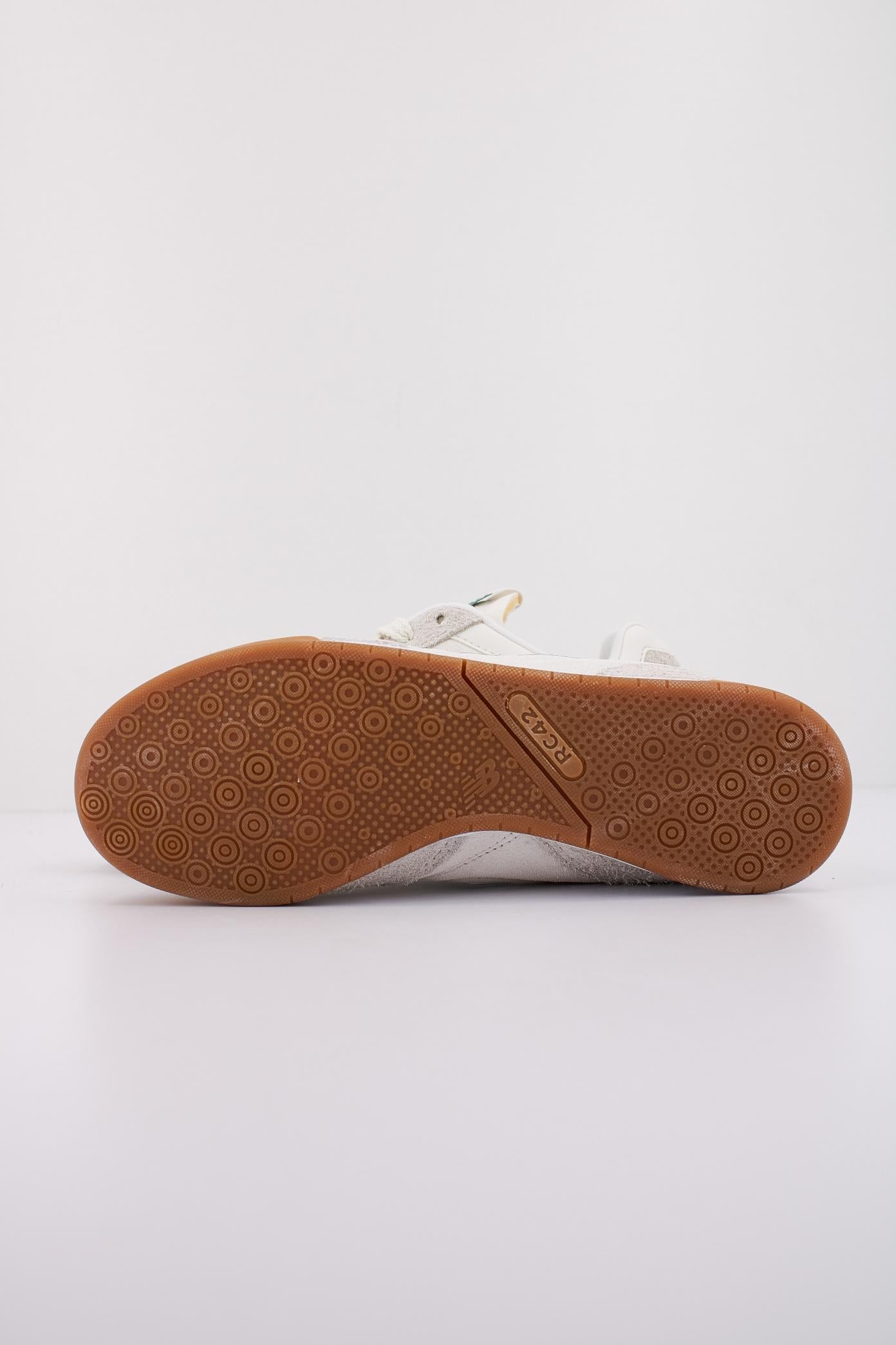 NEW BALANCE URC HG en color HG (5)