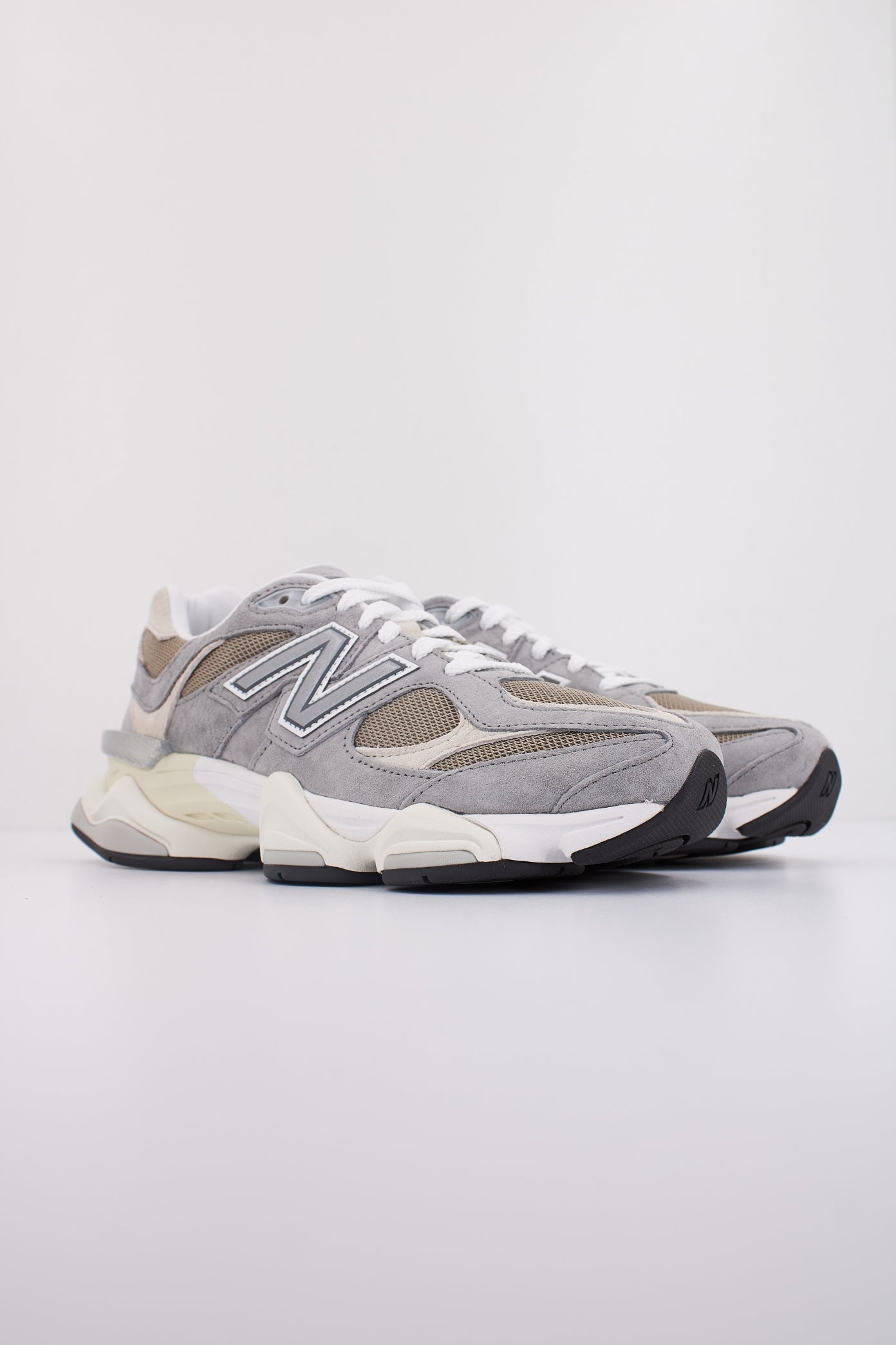 NEW BALANCE U en color LBA (2)