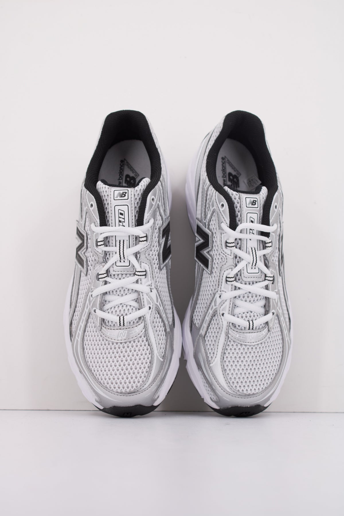 NEW BALANCE U en color NW (3)