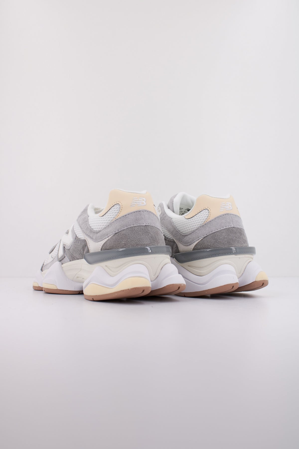 NEW BALANCE U en color AUB (4)