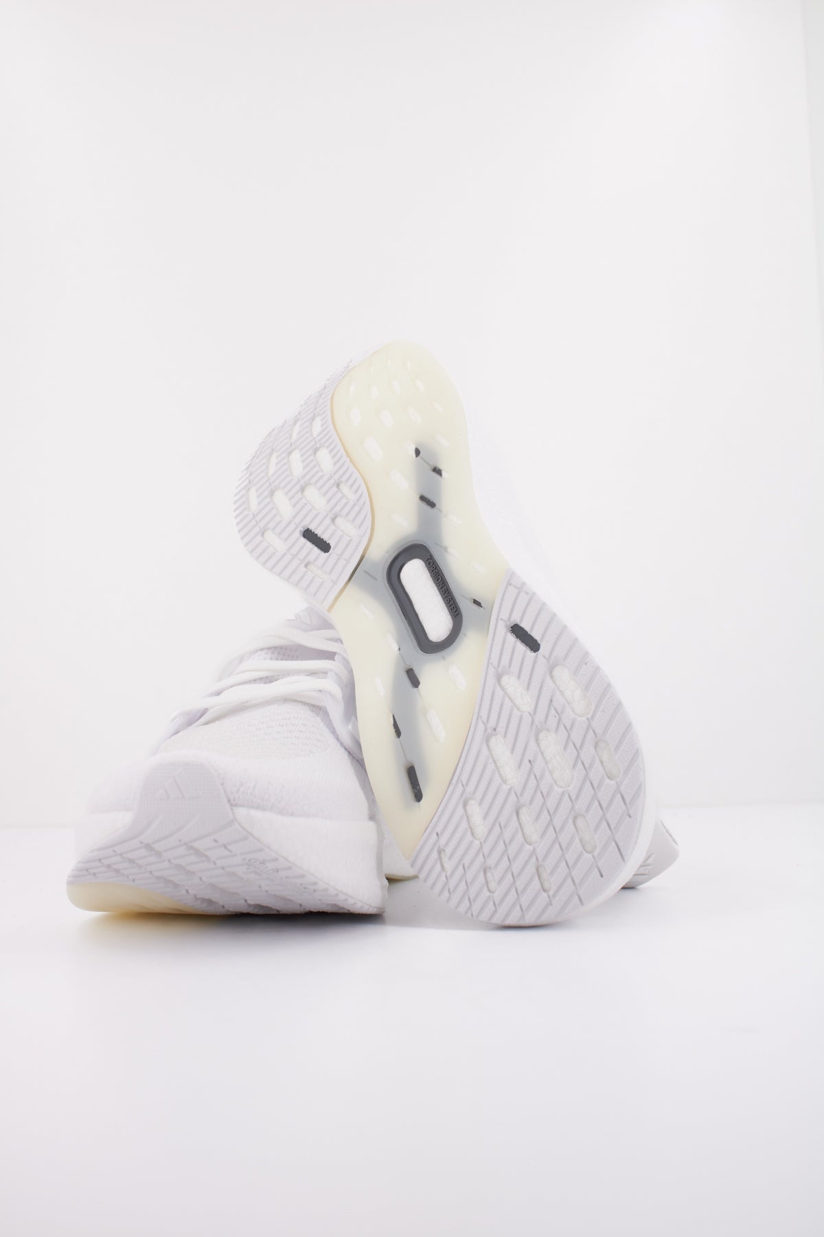 ADIDAS ULTRABOOST en color WHITE (5)