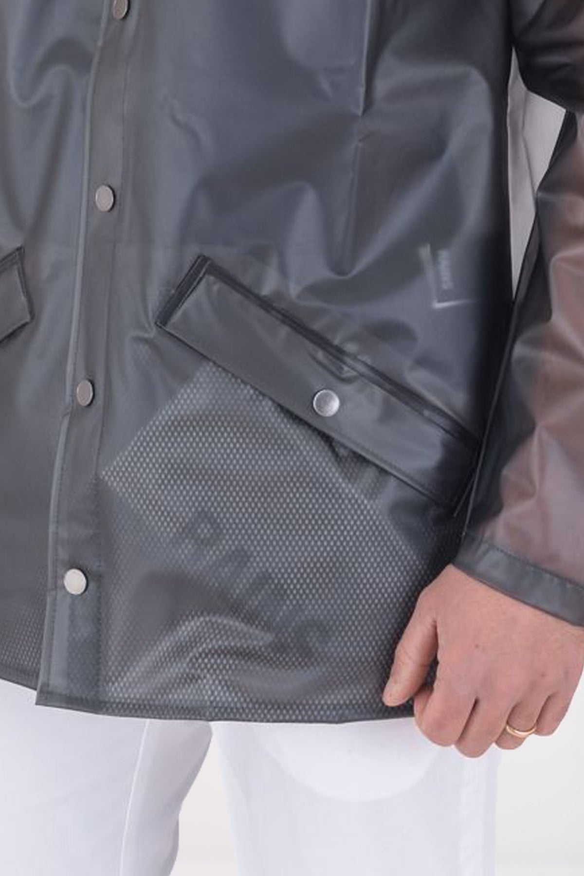 RAINS JACKET V en color MIST (4)
