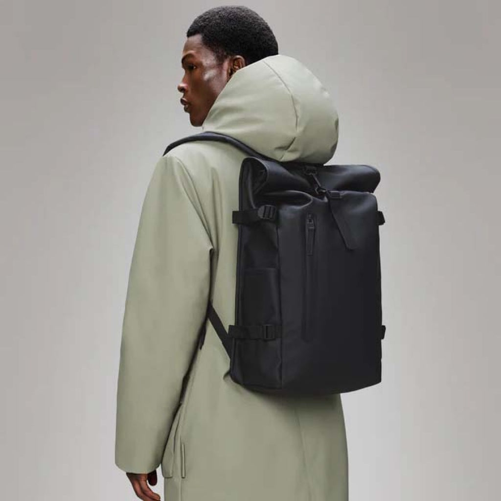 RAINS ROLLTOP RUCKSACK W en color BLACK (4)