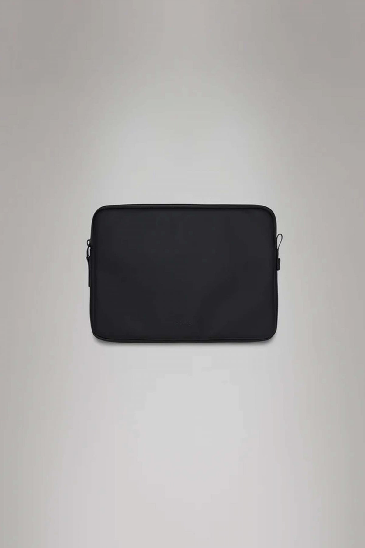 RAINS TRAIL LAPTOP CASE en color BLACK (1)