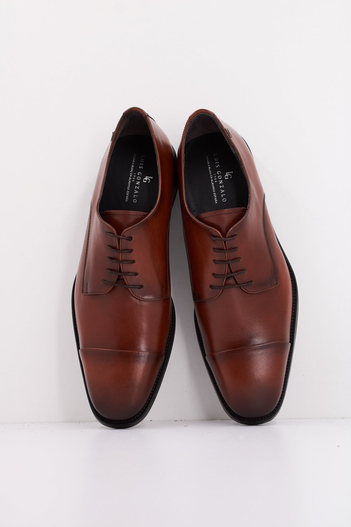 LUIS GONZALO H  en color CUERO  (3)