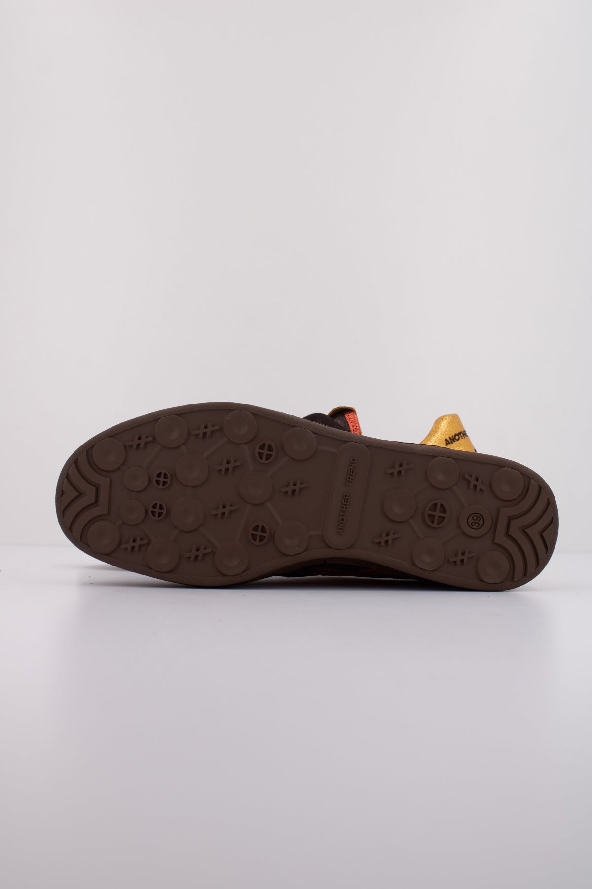 ANOTHER TREND A en color BROWN (5)