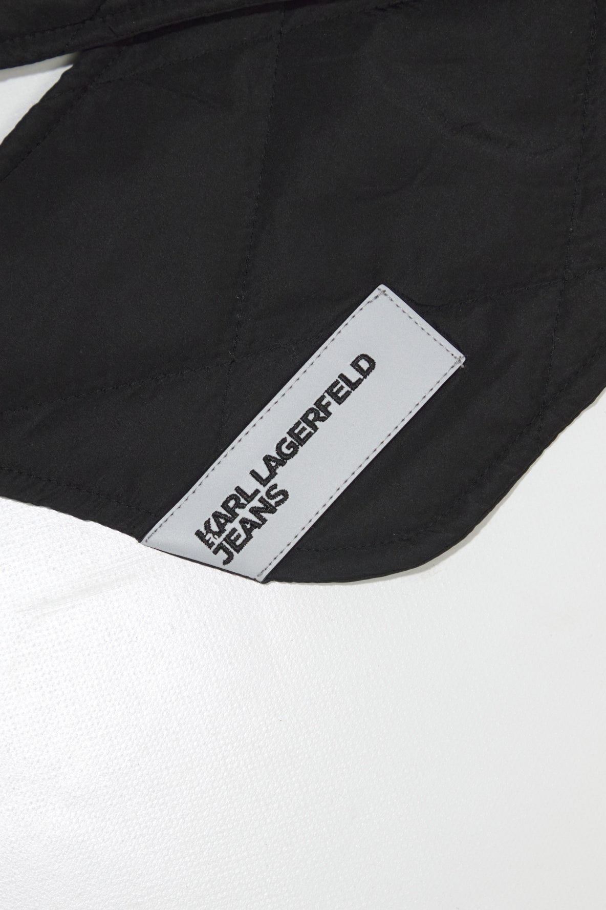 KARL LAGERFELD JEANS KLJ HOODED SCARF en color BLACK (2)