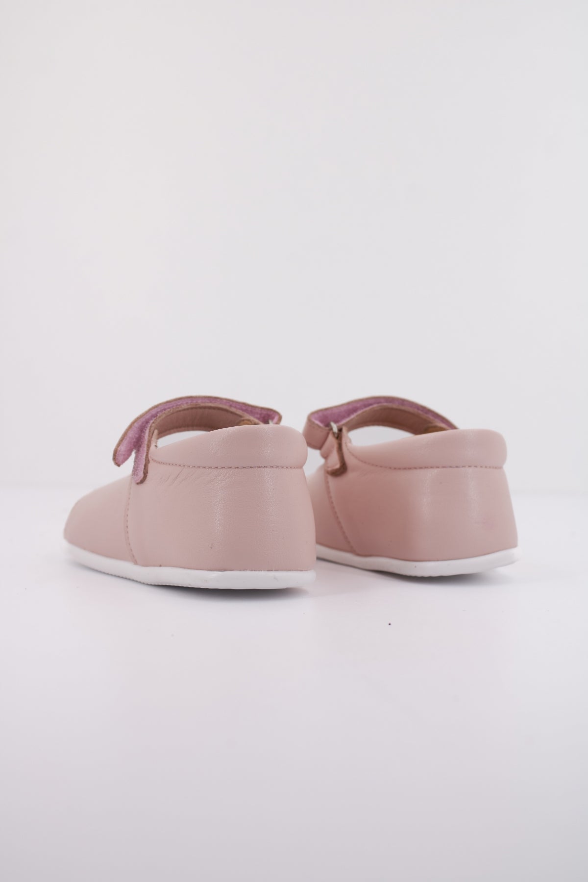 TINNY SHOES ATENEA  en color BARBIE  (4)