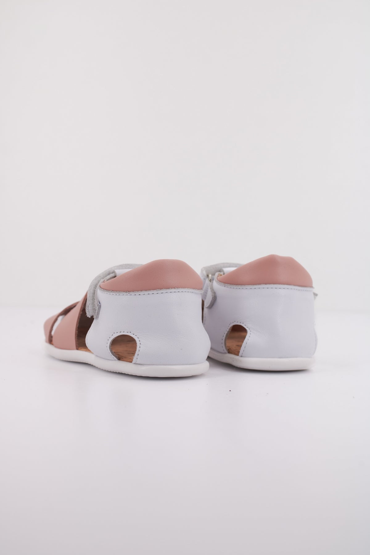 TINNY SHOES TRITON  en color BLANCO  (4)