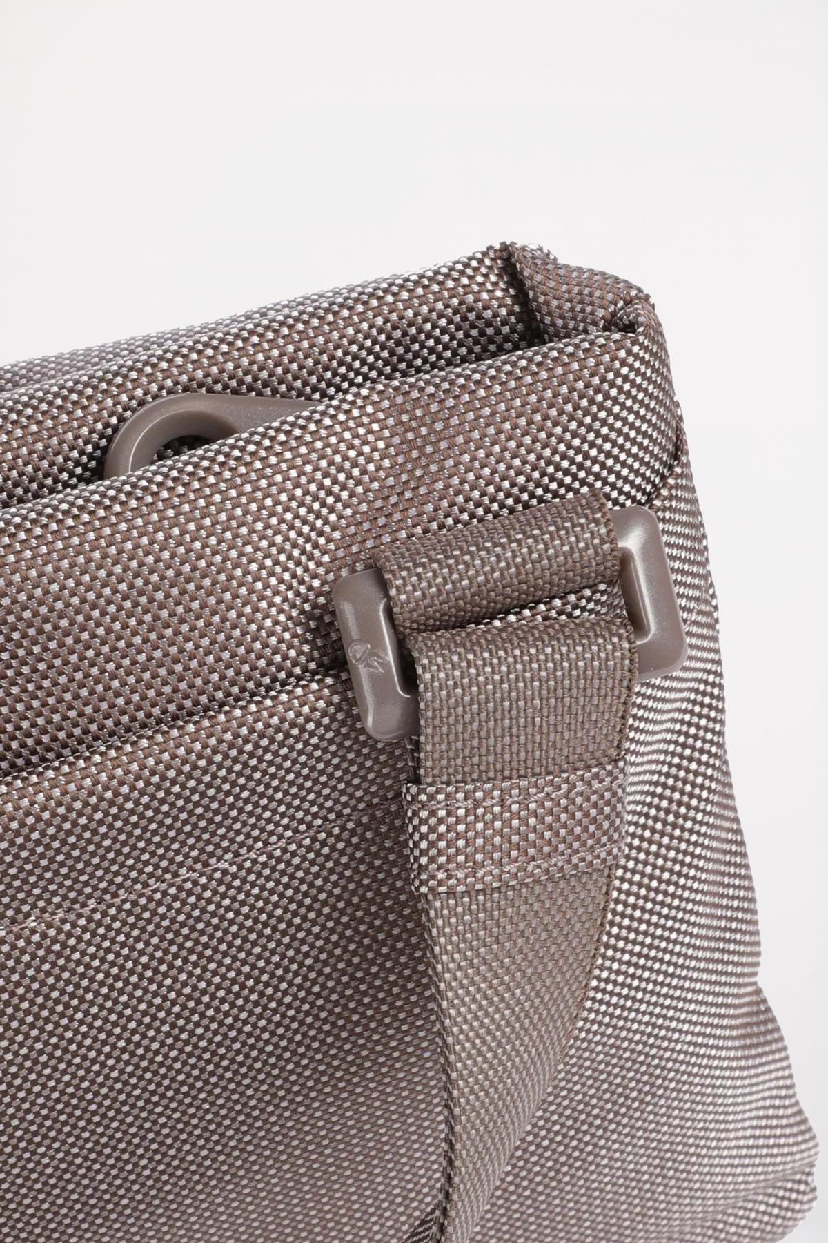 MANDARINA DUCK MD CROSSOVER en color TAUPE (3)