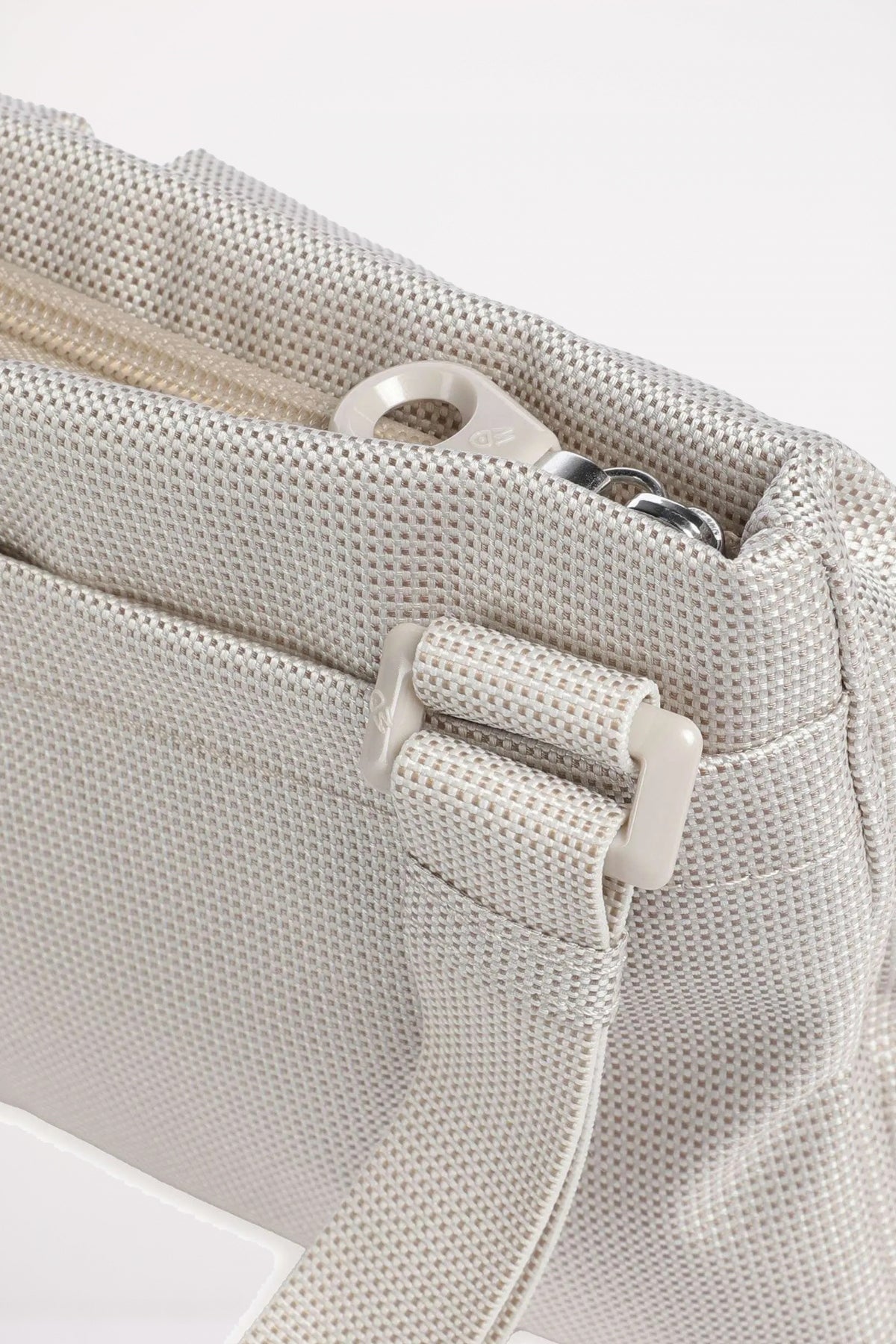MANDARINA DUCK MD CROSSOVER en color WHTGRY (3)