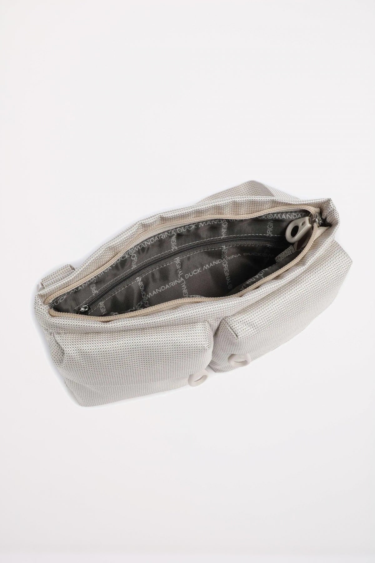 MANDARINA DUCK MD CROSSOVER en color WHTGRY (4)