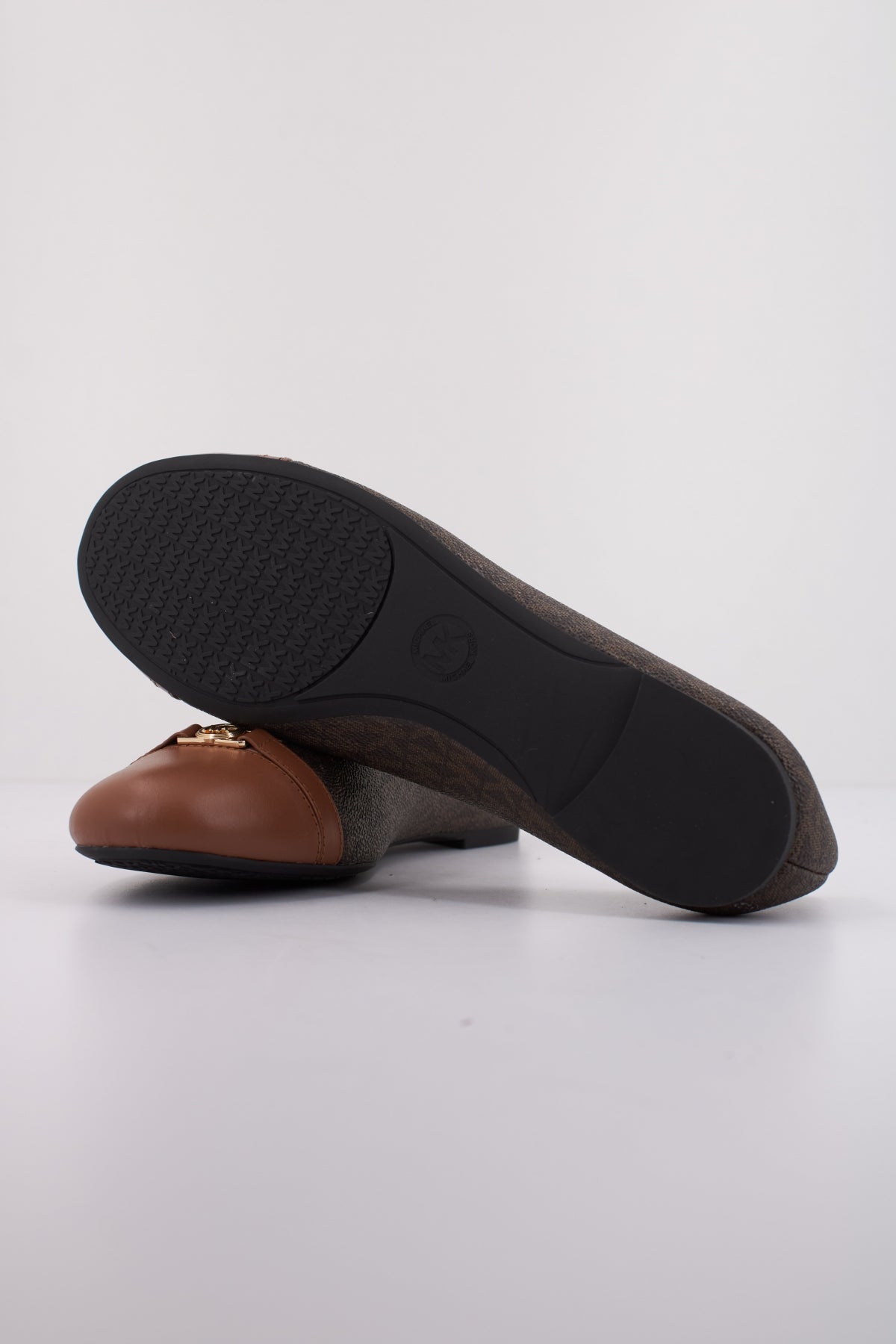 MICHAEL KORS MANDY FLAT en color (5)