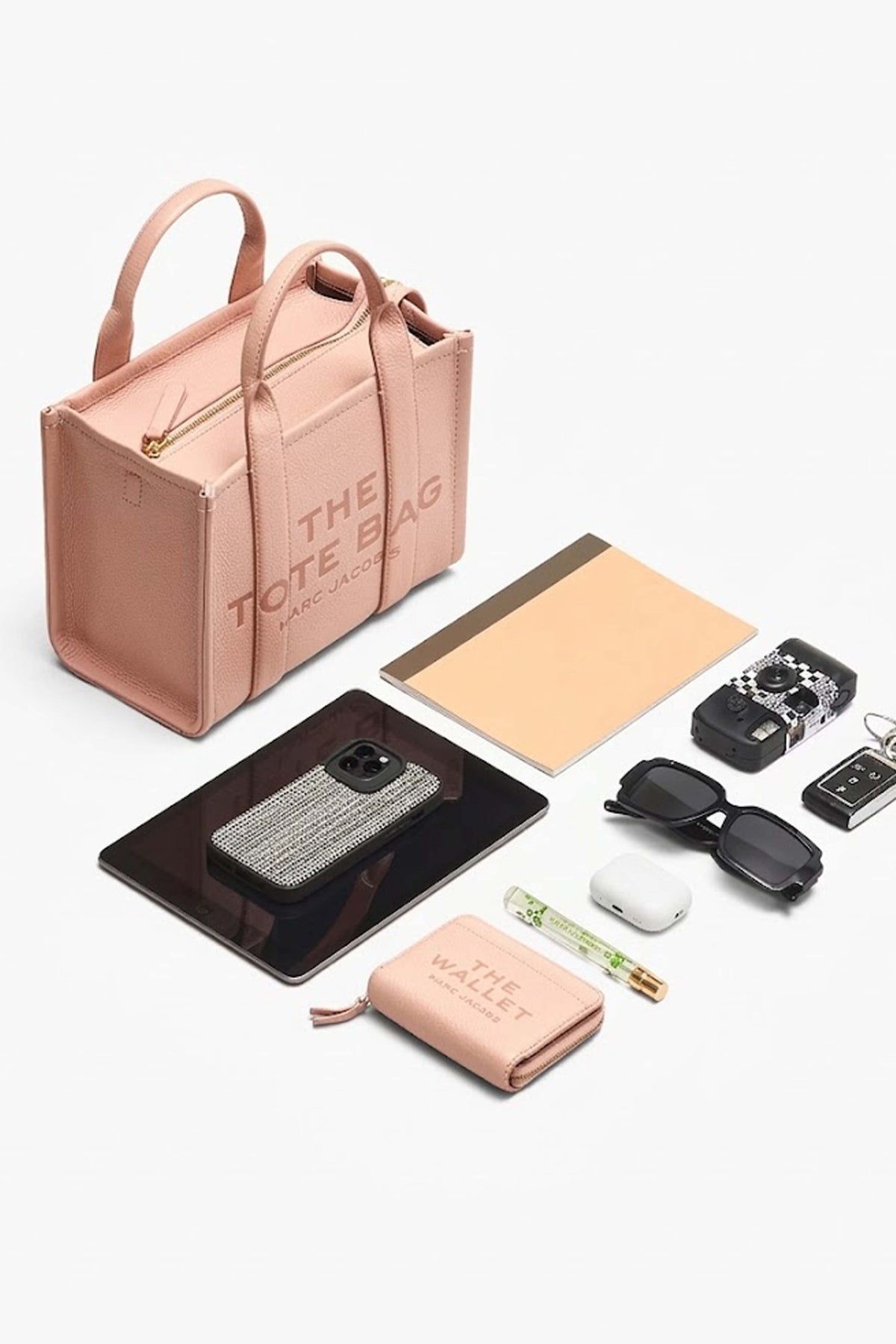 MARC JACOBS M en color (4)
