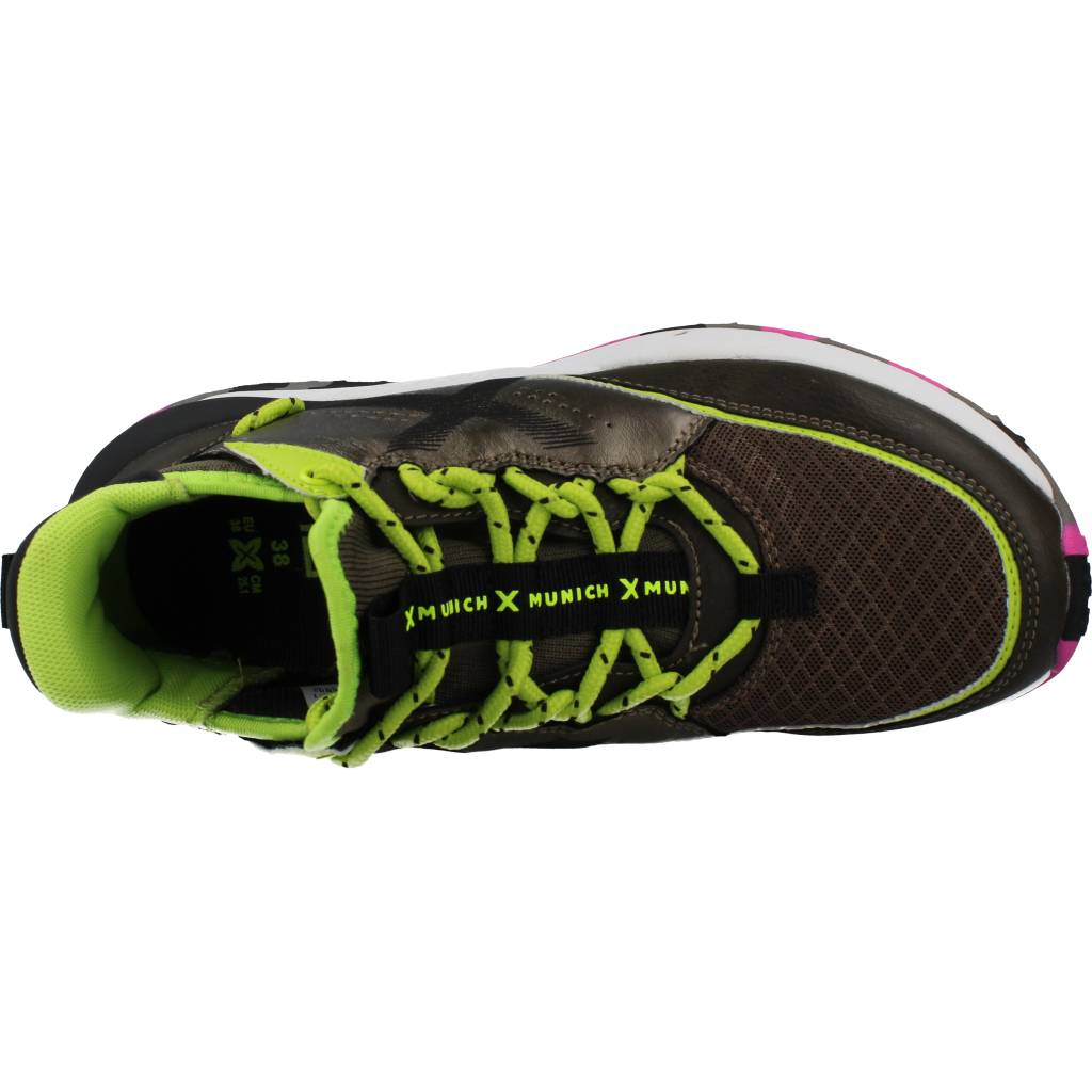 MUNICH DORO en color (7)