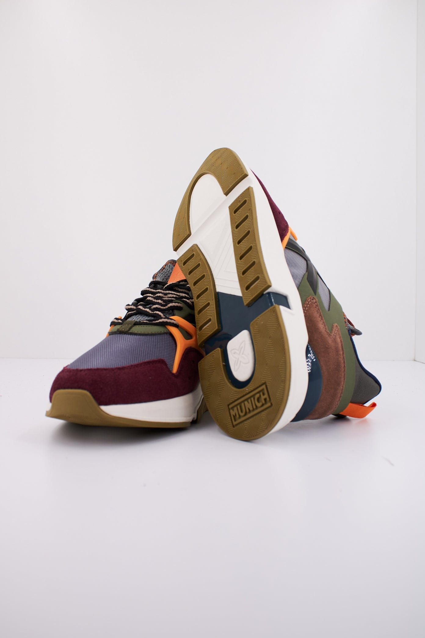 MUNICH CLIK en color (5)