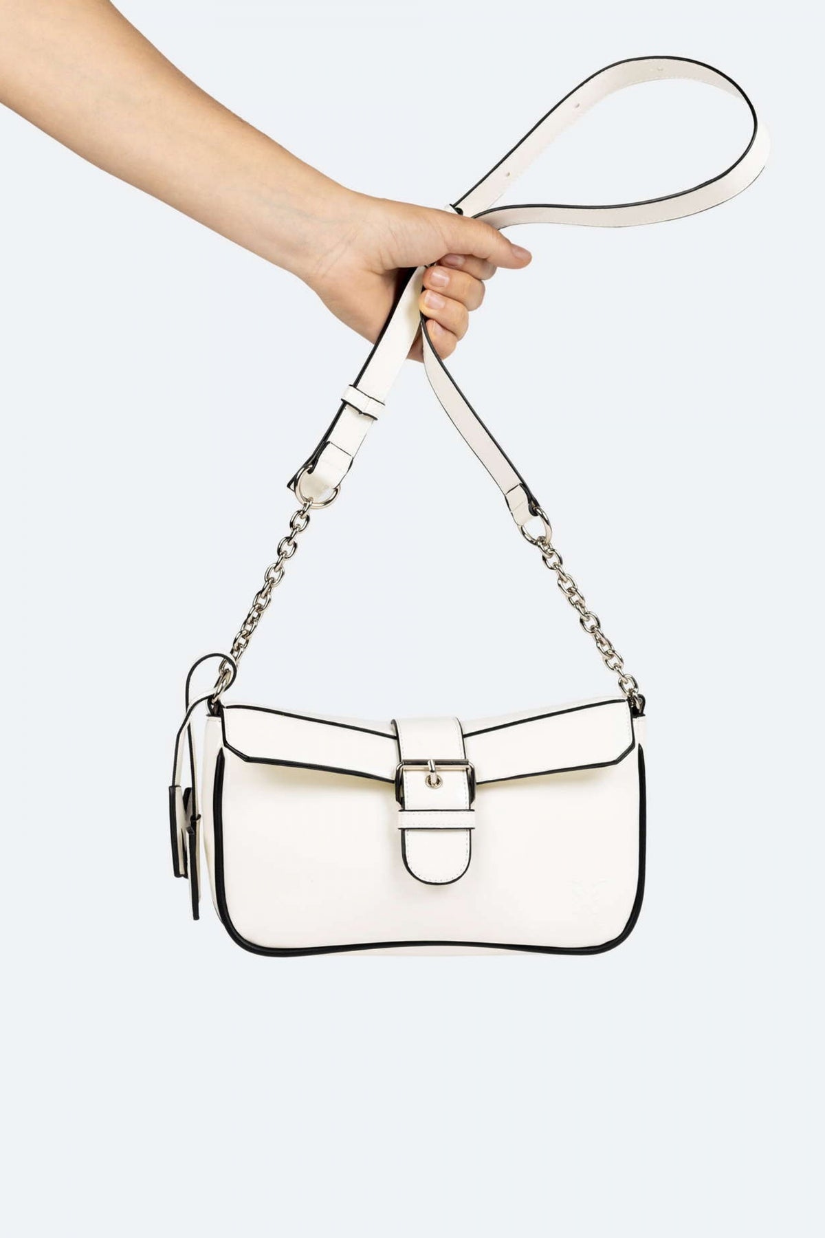 MUNICH CROSSBODY BAGUETTE M en color WHITE (4)