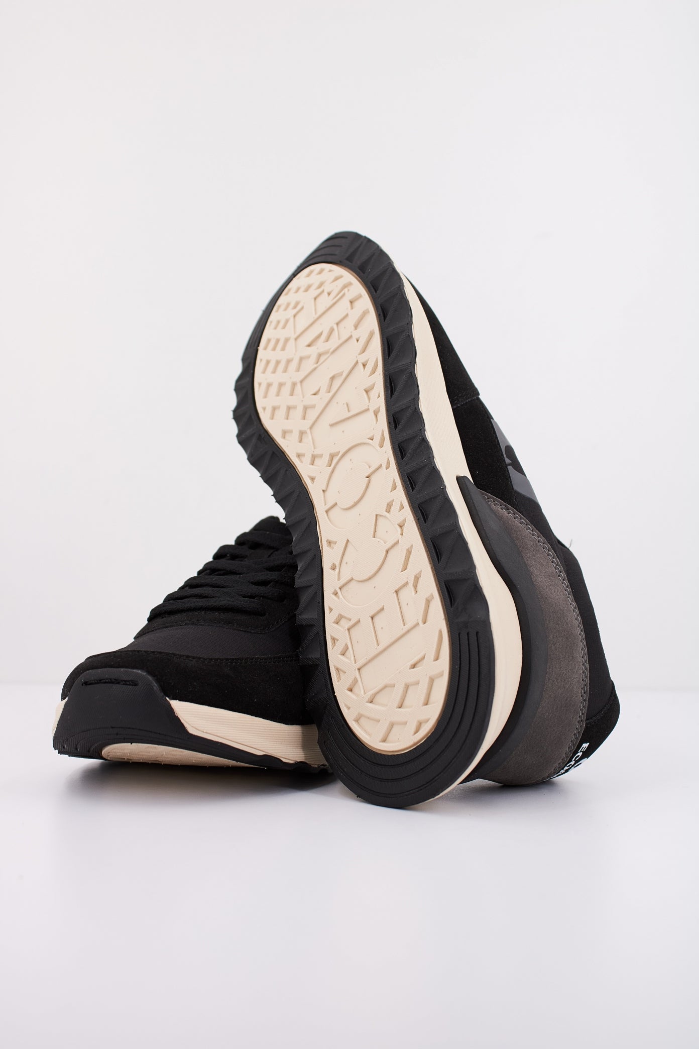 ECOALF MCMSHSNCONDE en color BLACK (5)
