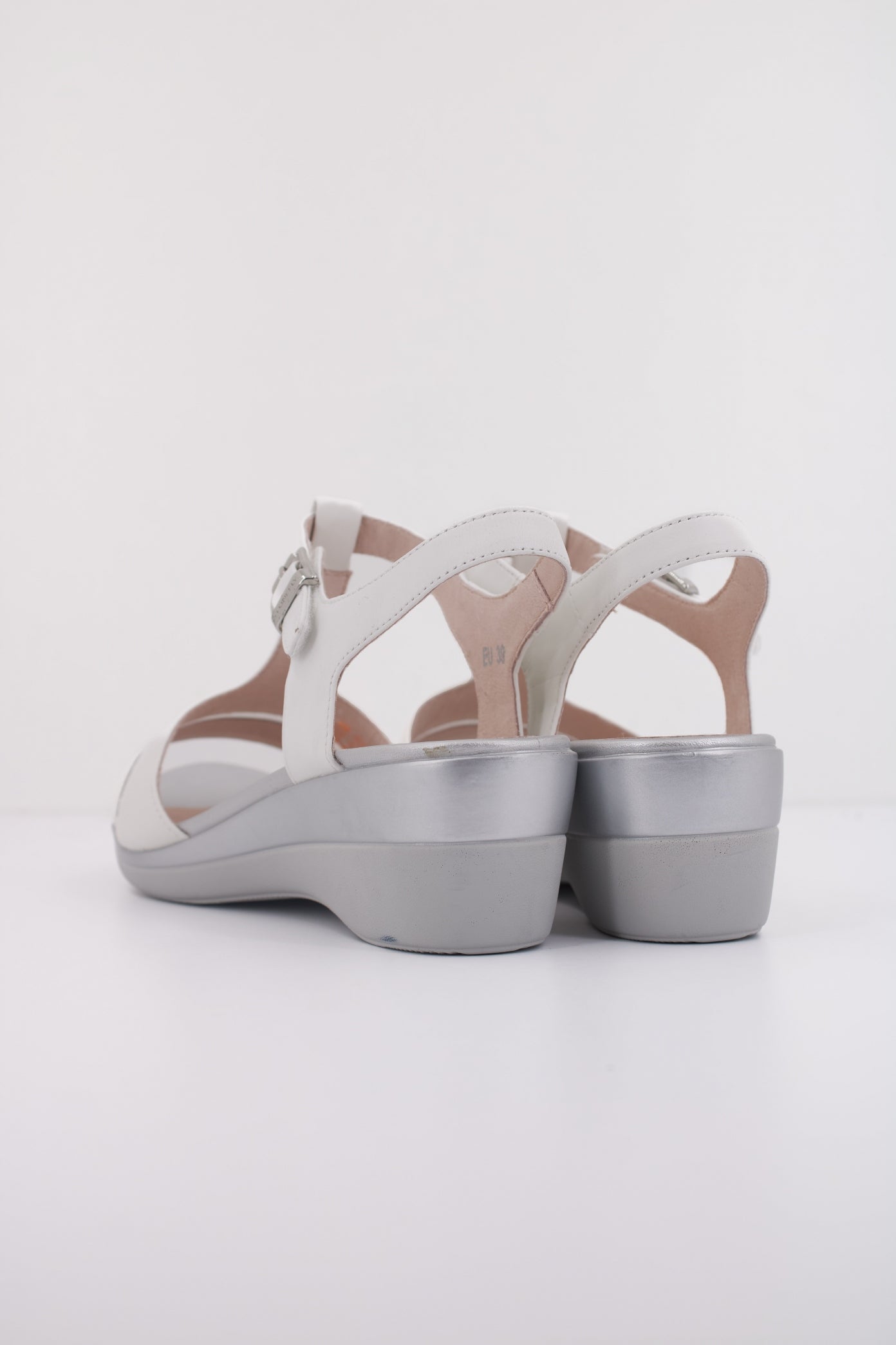 STONEFLY VANITY III NAPPA en color (4)