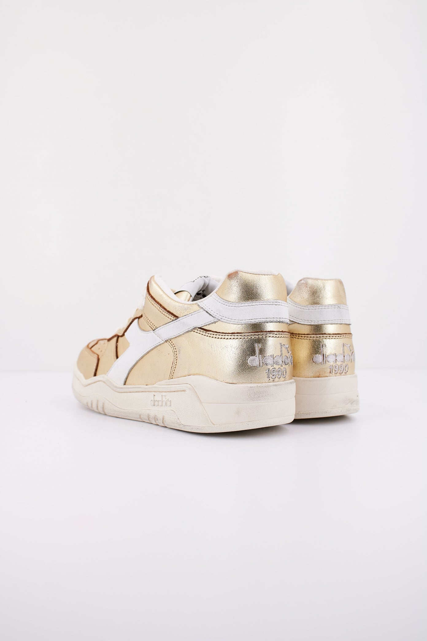 DIADORA METAL WN en color (4)