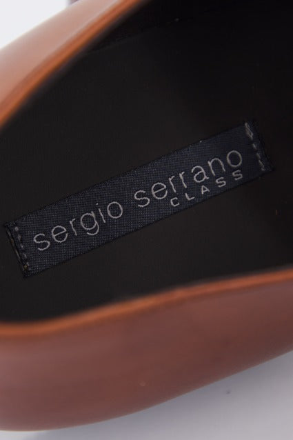 SERGIO SERRANO en color CUERO (4)