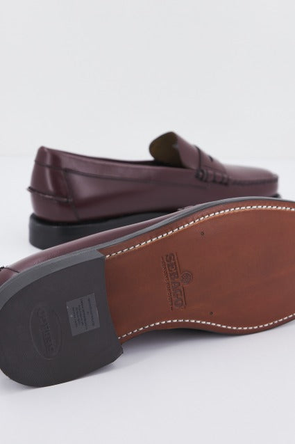 SEBAGO W ANCHO ESPEC en color AIGARNET (4)