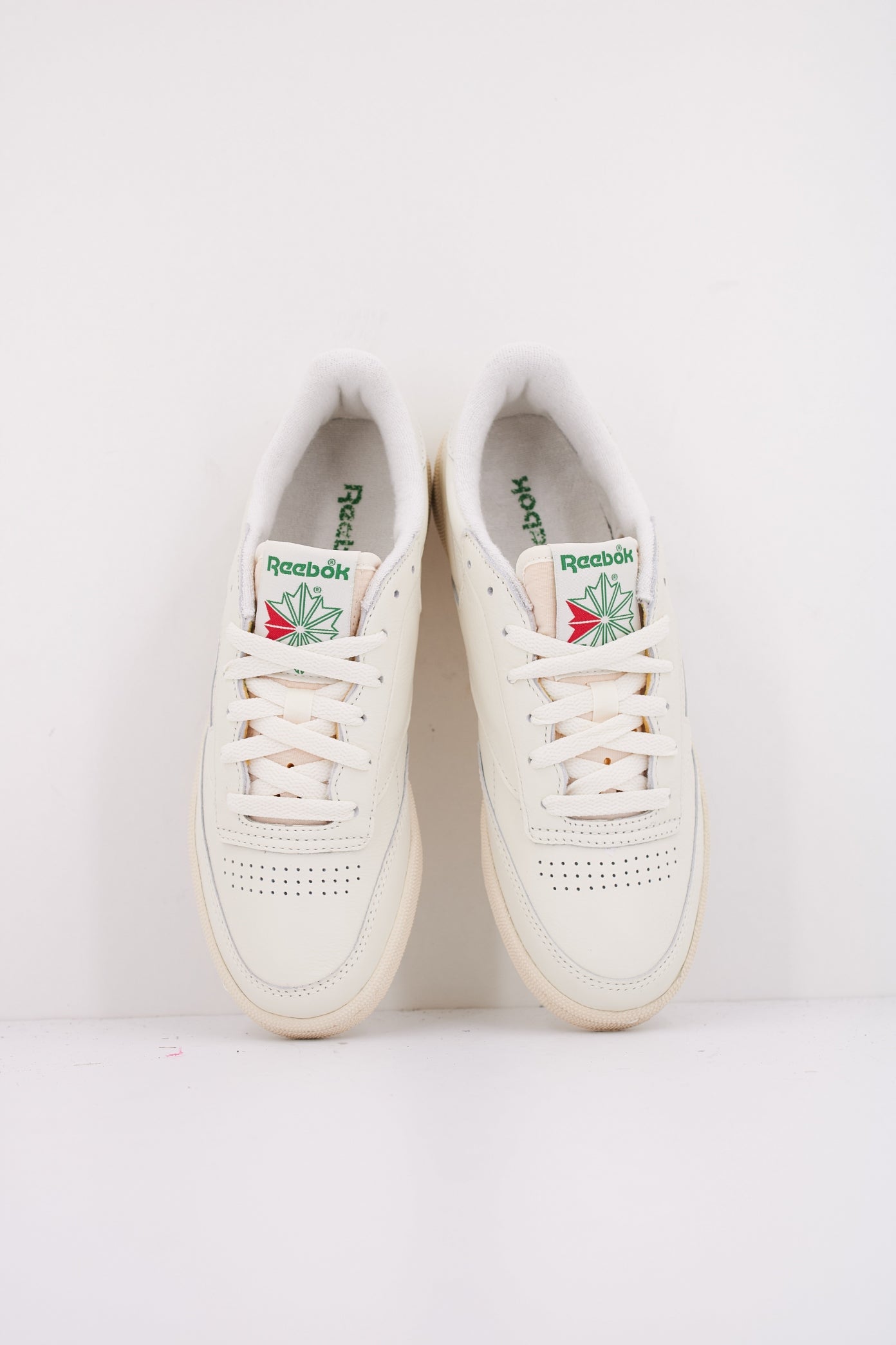 REEBOK CLUB C VINTAGE en color CHALK (3)
