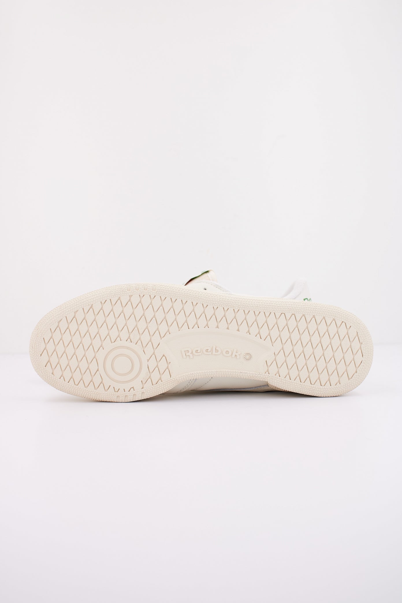 REEBOK CLUB C VINTAGE en color CHALK (5)