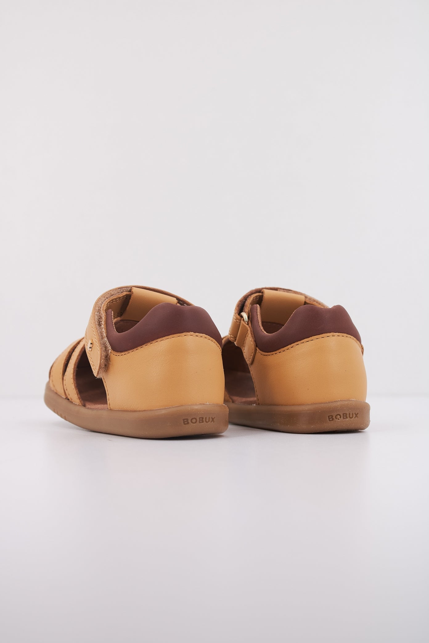 BOBUX CROSS JUMP en color OAK (4)