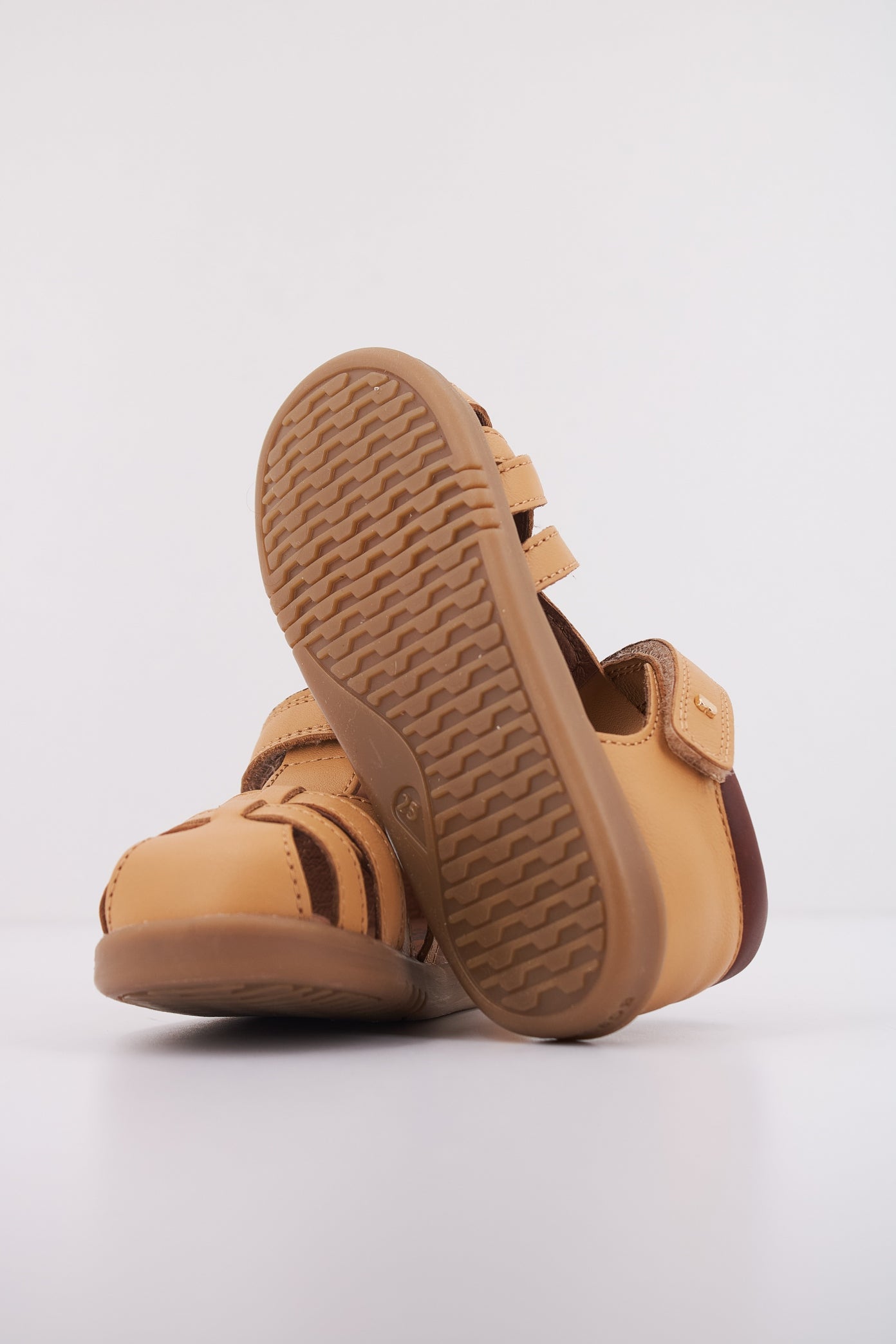 BOBUX CROSS JUMP en color OAK (5)