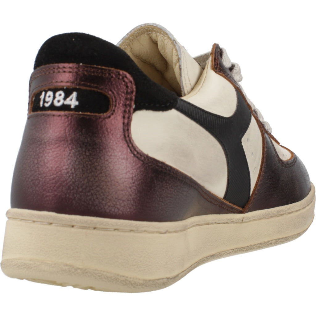DIADORA HERITAGE BASKET LOW DIRTY en color (3)