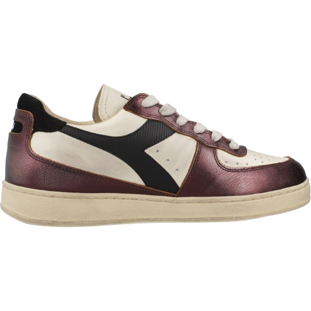 DIADORA HERITAGE BASKET LOW DIRTY en color (4)
