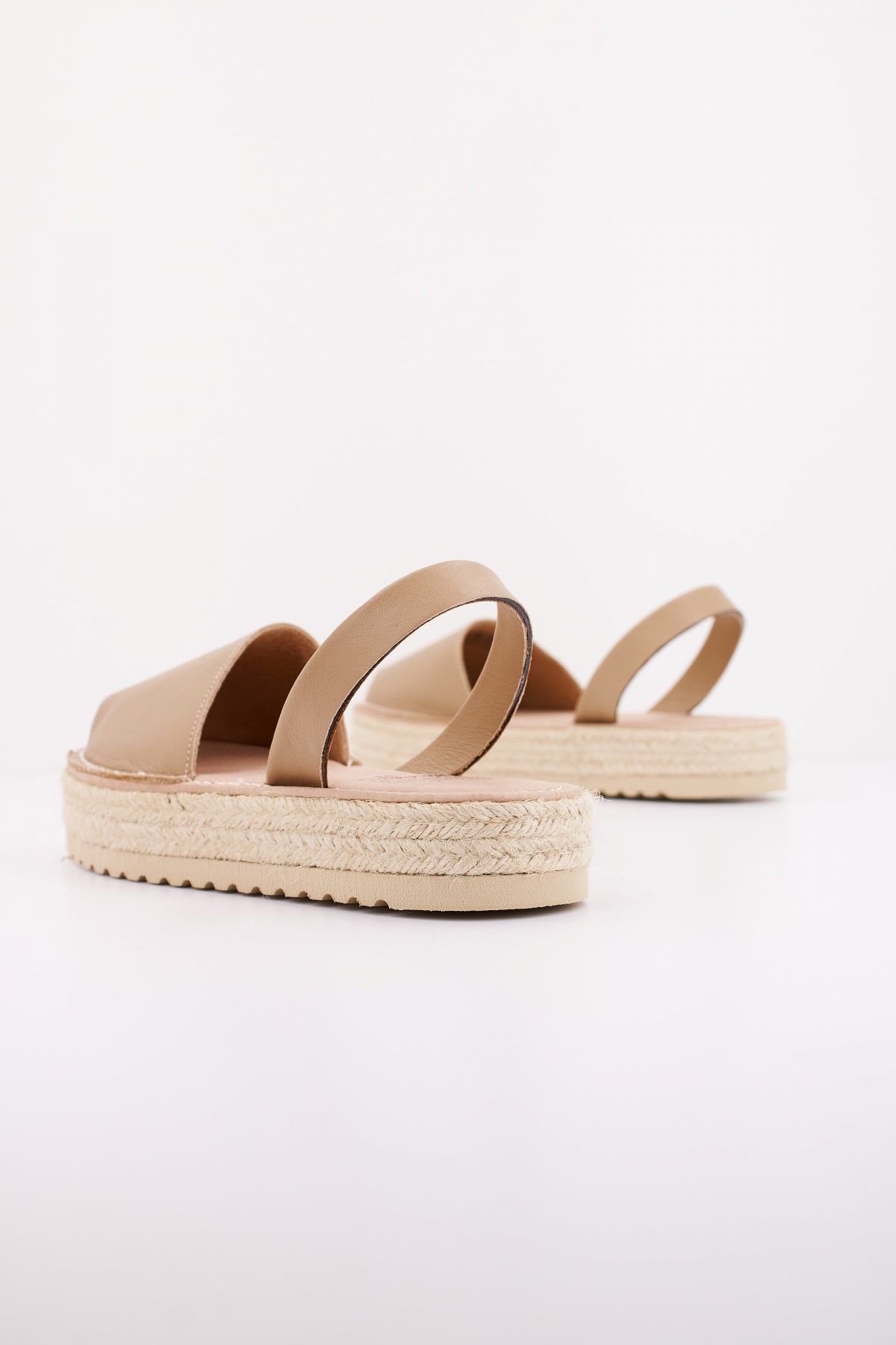 QUONDAM IRENE en color TAUPE (4)