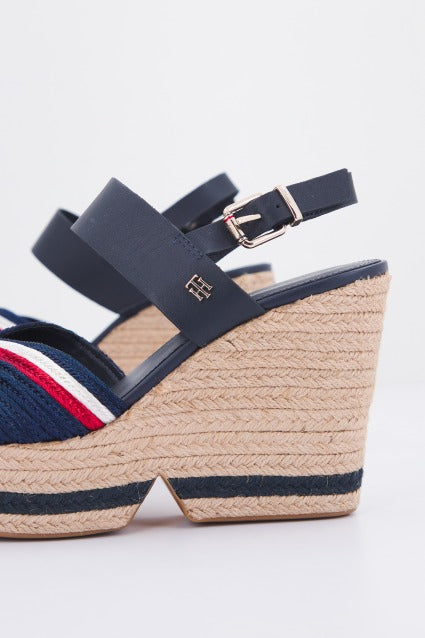 TOMMY HILFIGER ARTISANAL HIGH WEDGE en color GYRWB (4)