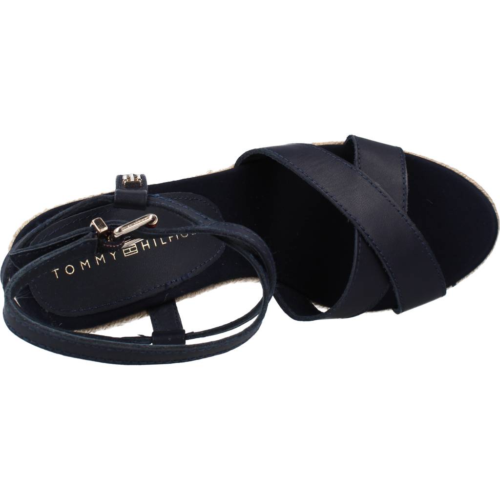 TOMMY HILFIGER FEMININE HIGH WEDGE en color DWDESERT (7)