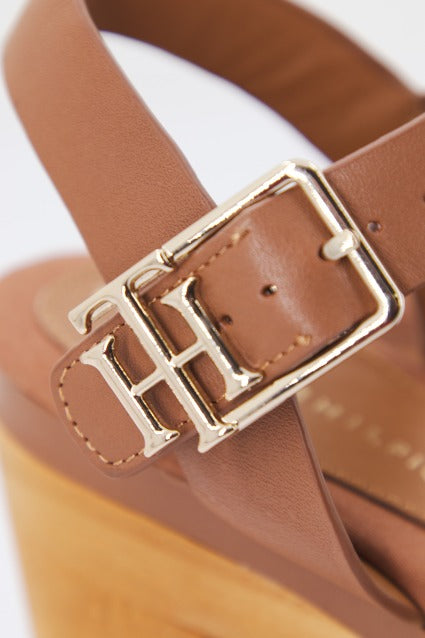 TOMMY HILFIGER FEMININE HIGH HEEL en color GUSUMCOG (4)