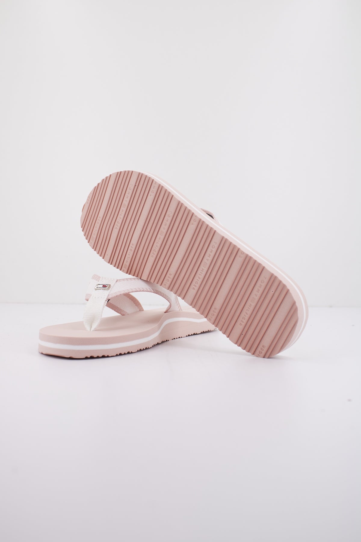 TOMMY HILFIGER FWFW en color LA (4)