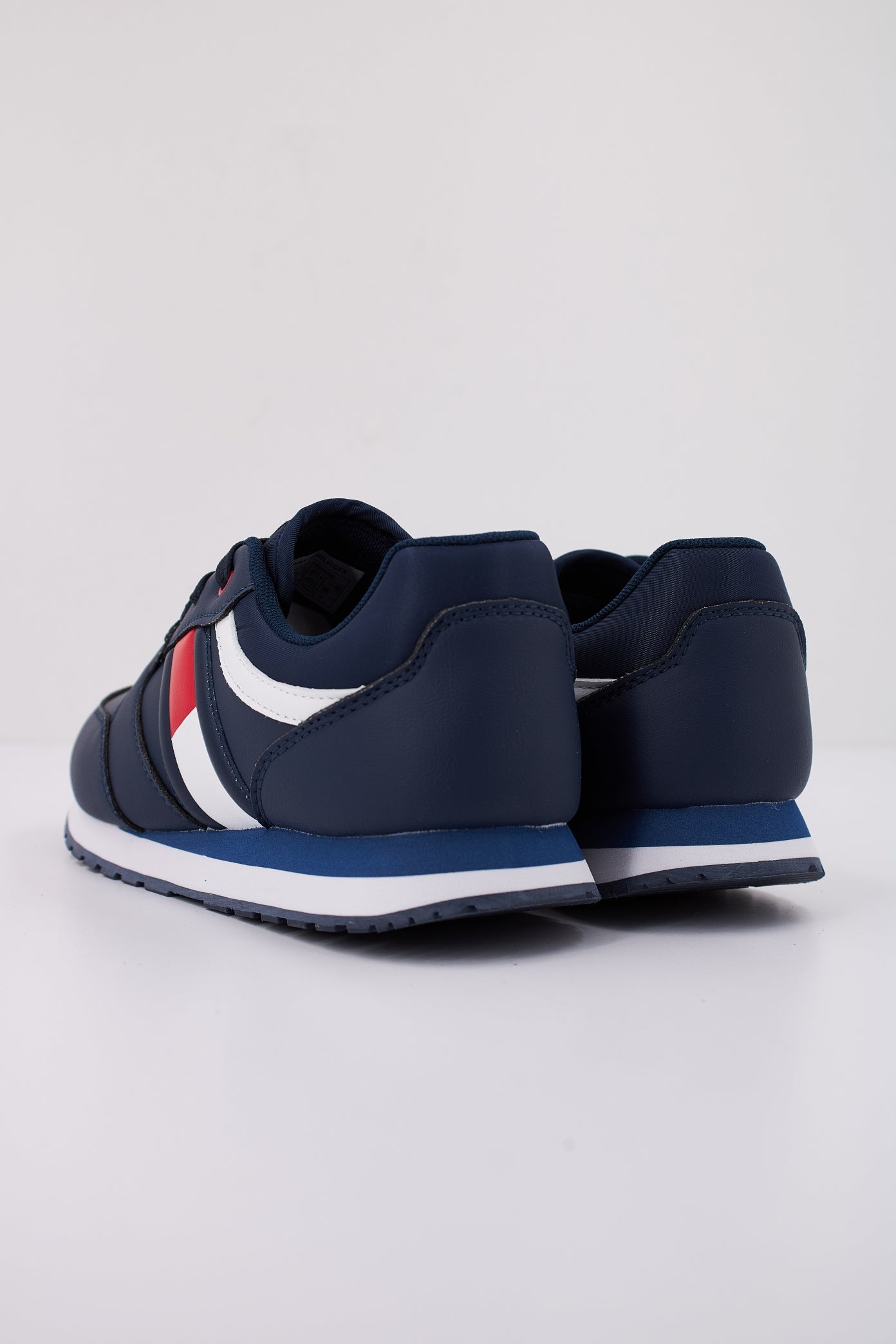TOMMY HILFIGER LOW CUT LACE-UP en color BLUE (4)
