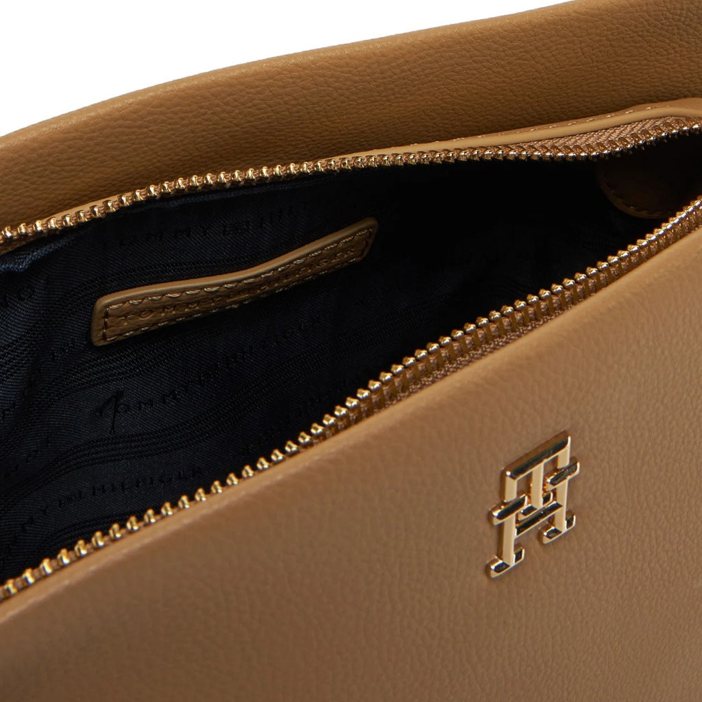 TOMMY HILFIGER LEGACY MINI CROSSOVE en color RBC (4)